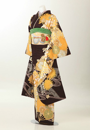 こげ茶の地色で個性的に演出